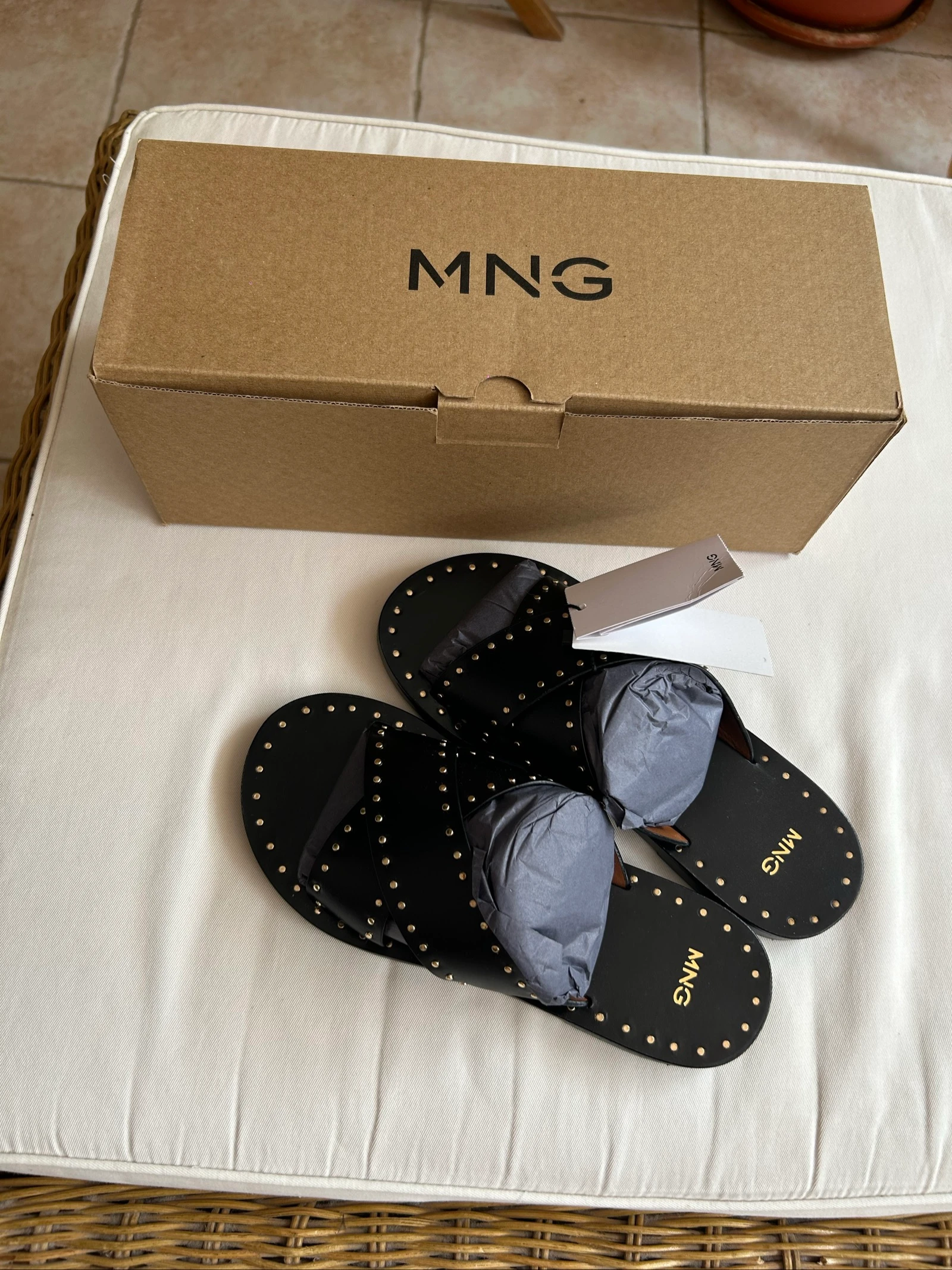 Sandalias piel. Mango 